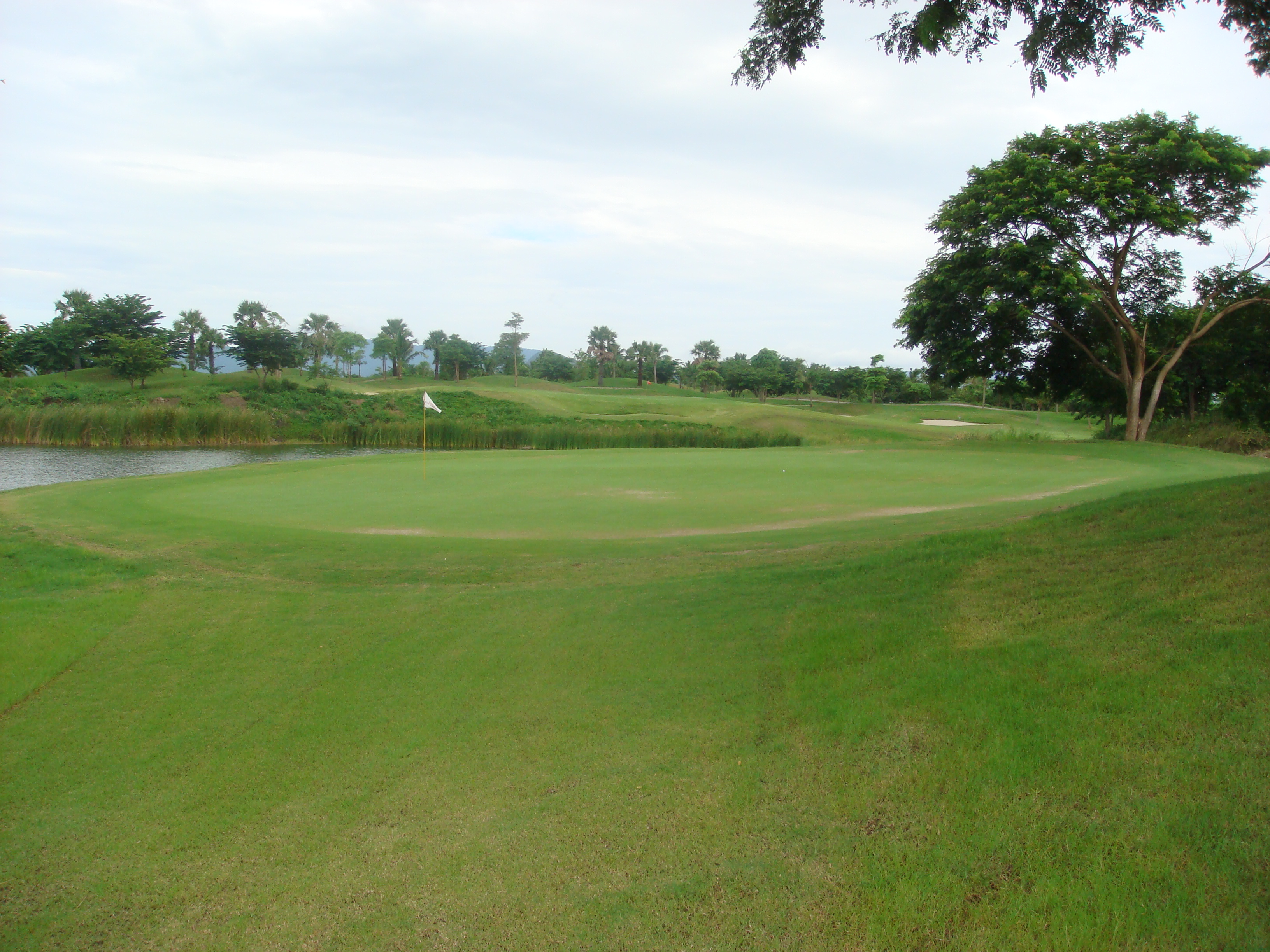 Blue Sapphire Golf & Resort (